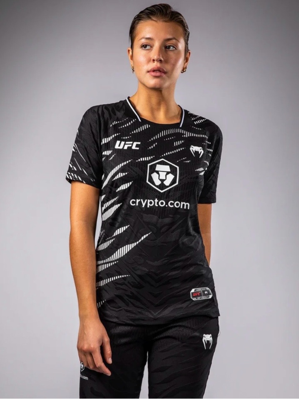 UFC Fusion Venum Authentic Fight Night Women’s Walkout Jersey Black Size M NEW